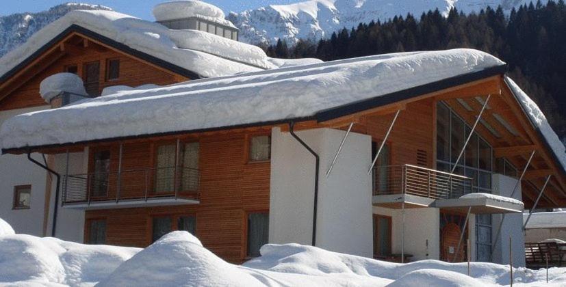 Bio Hotel Benny Медзана Экстерьер фото